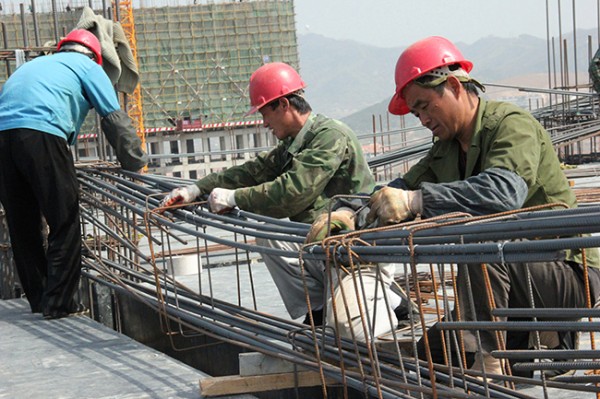 煙臺1861創意產業園寫字樓施工現場